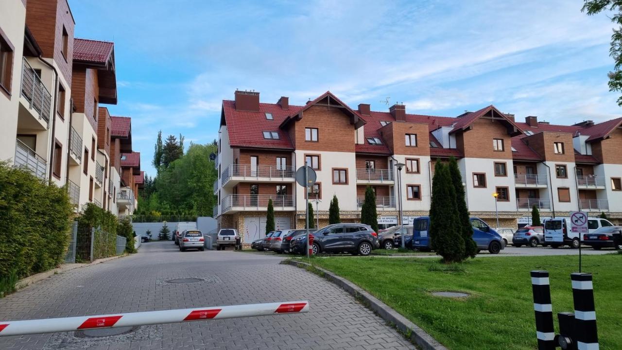 Two Garden Apartment, Apartament Z Dwoma Tarasami I Ogrodkami Polanica-Zdroj Luaran gambar