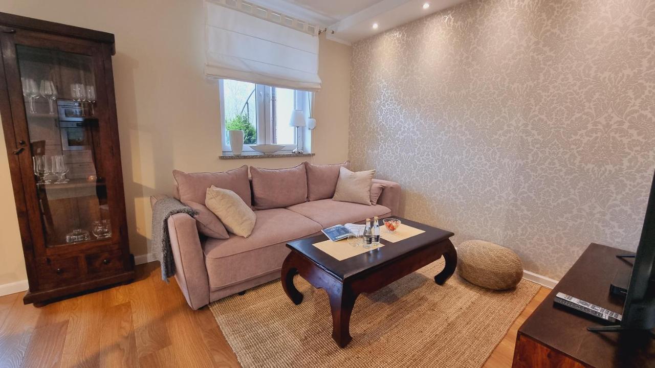 Two Garden Apartment, Apartament Z Dwoma Tarasami I Ogrodkami Polanica-Zdroj Luaran gambar